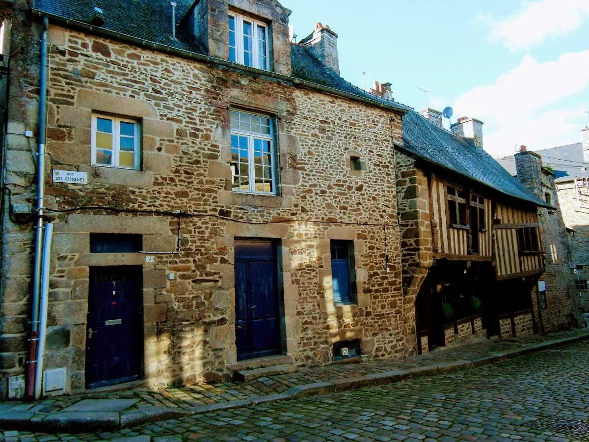 Gate House Lodge Dinan Francja